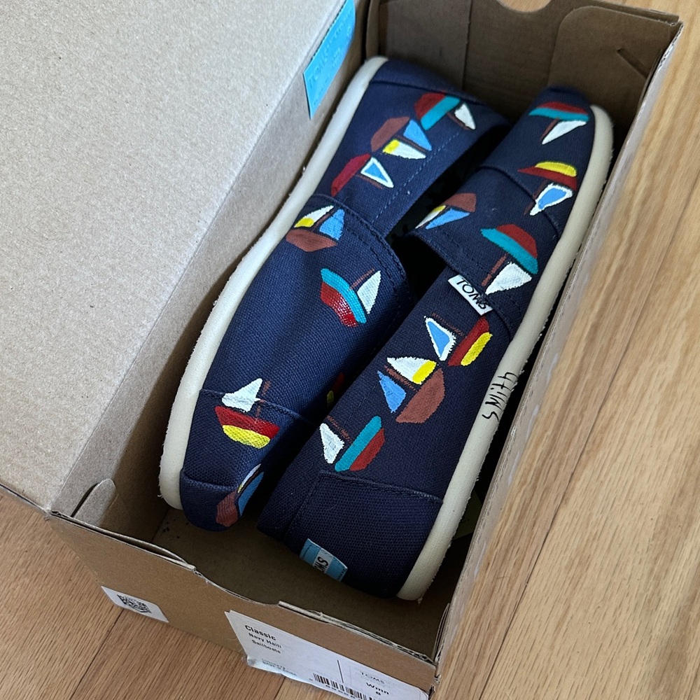 TOMS Women’s Navy Slip-On Sneakers with Multicolor Sailboat Print